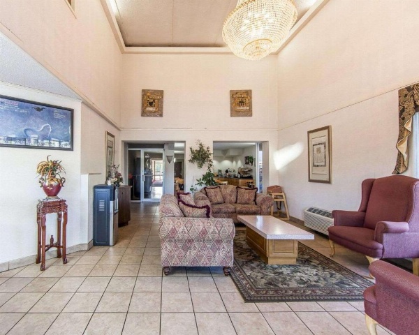 Rodeway Inn Sweetwater image 11