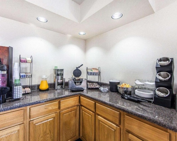 Rodeway Inn Sweetwater image 30